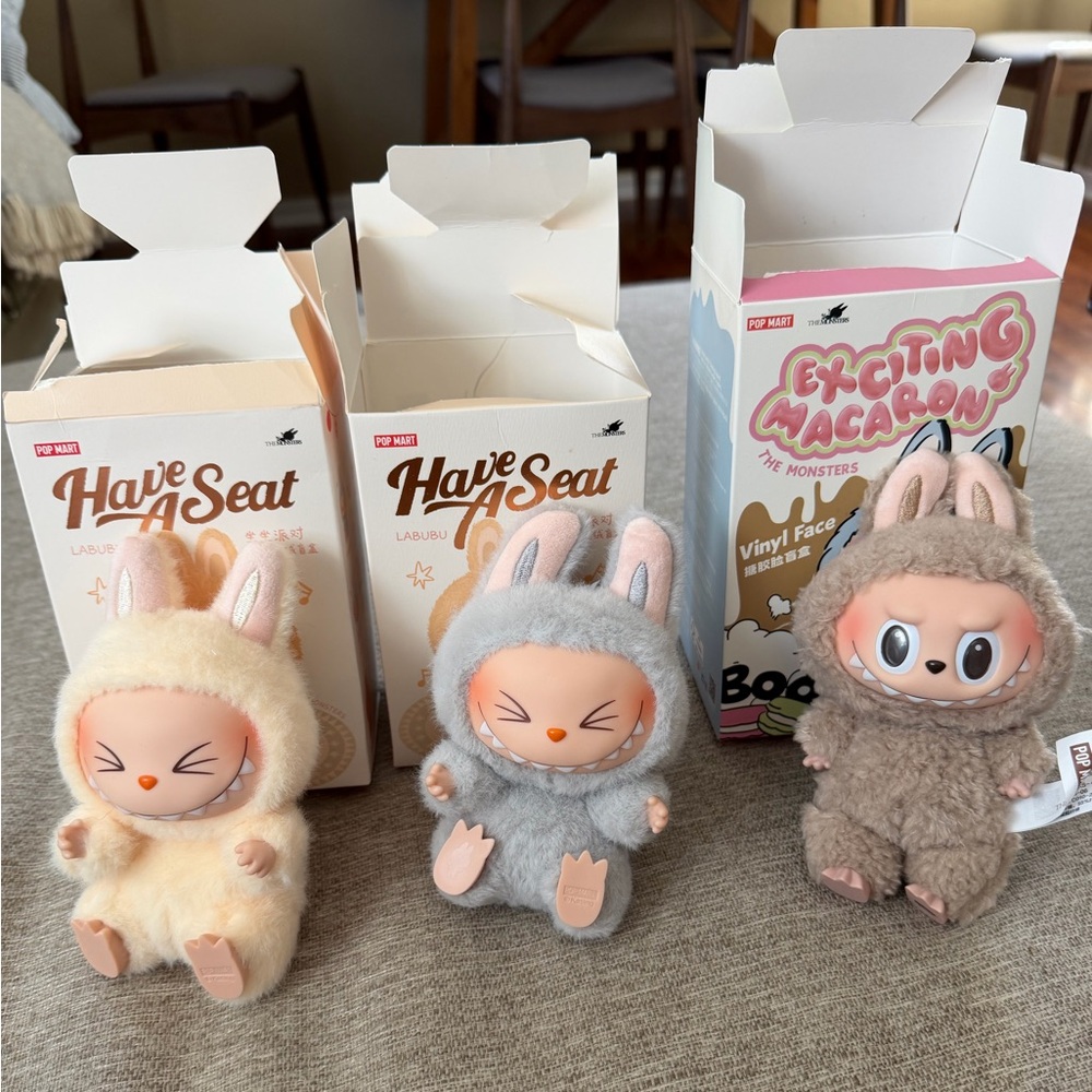 Haveaseat- hehe
LABUBU-POP MART